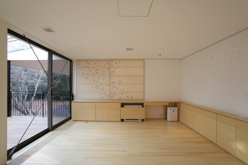 洋書 Edward Suzuki: Buildings and Projects House of Maple / Edward Suzuki Associates | ArchDaily